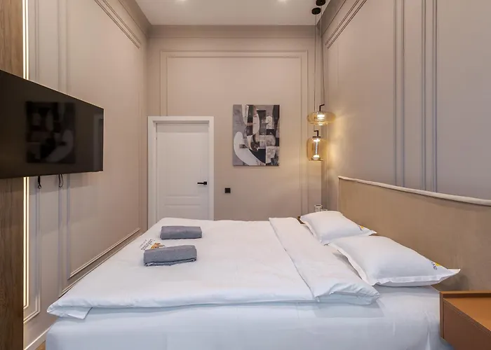 Leogrand Vip On Sholom-aleyhema 1