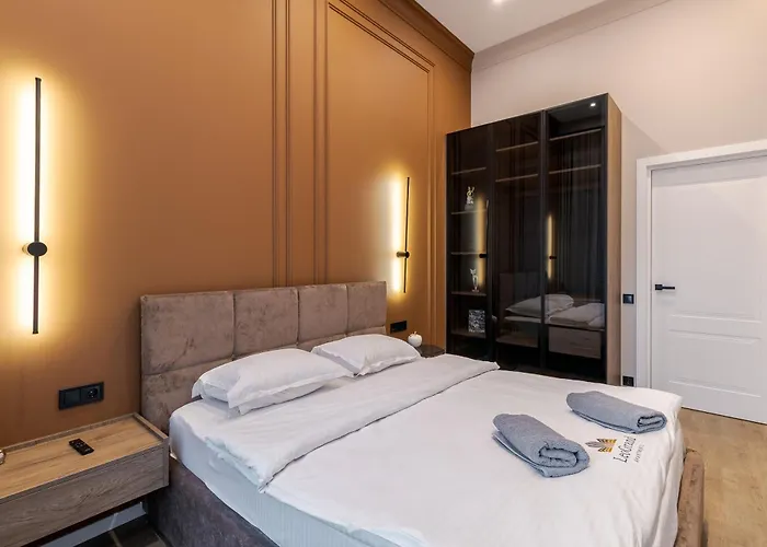 Leogrand Vip On Sholom-aleyhema 1 Apartment